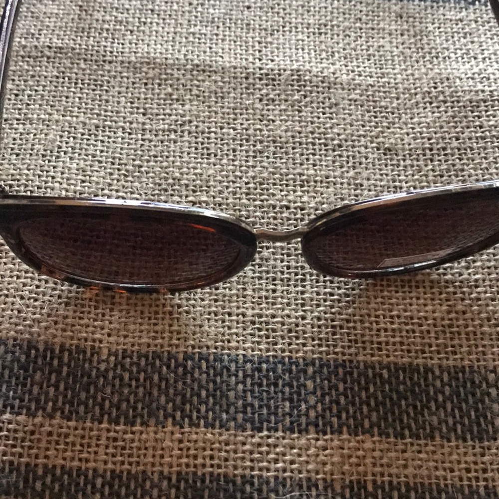 🌞NWT 🏝 Oscar De La Renta Sunglasses 🕶 - Picture 5 of 7